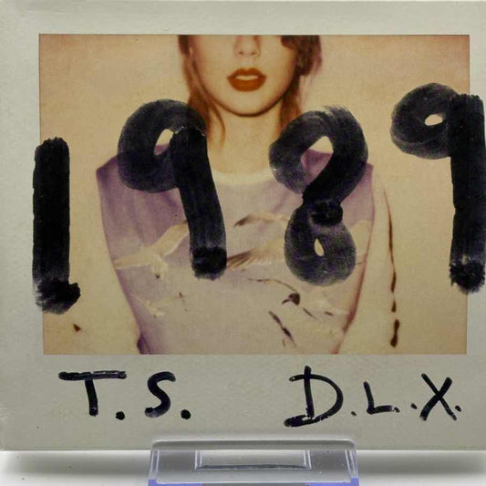 Taylor Swift  1989 DLX WITH PHOTOS #40#52 Used CD